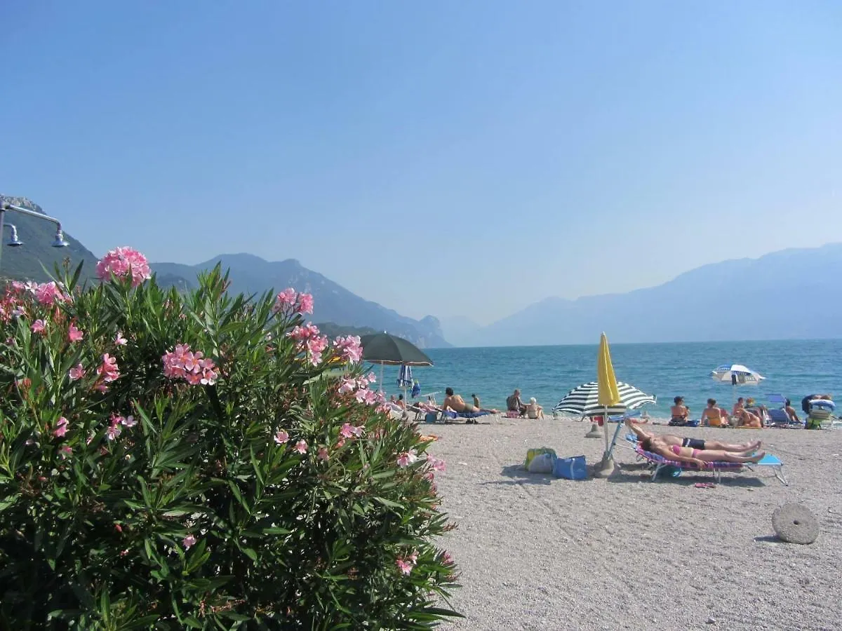 Brezza Di Lago 살로