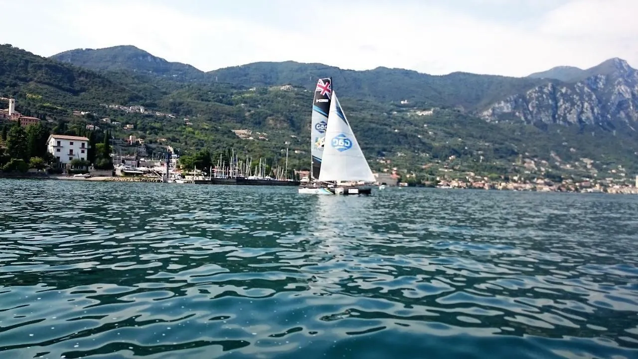 Brezza Di Lago 살로